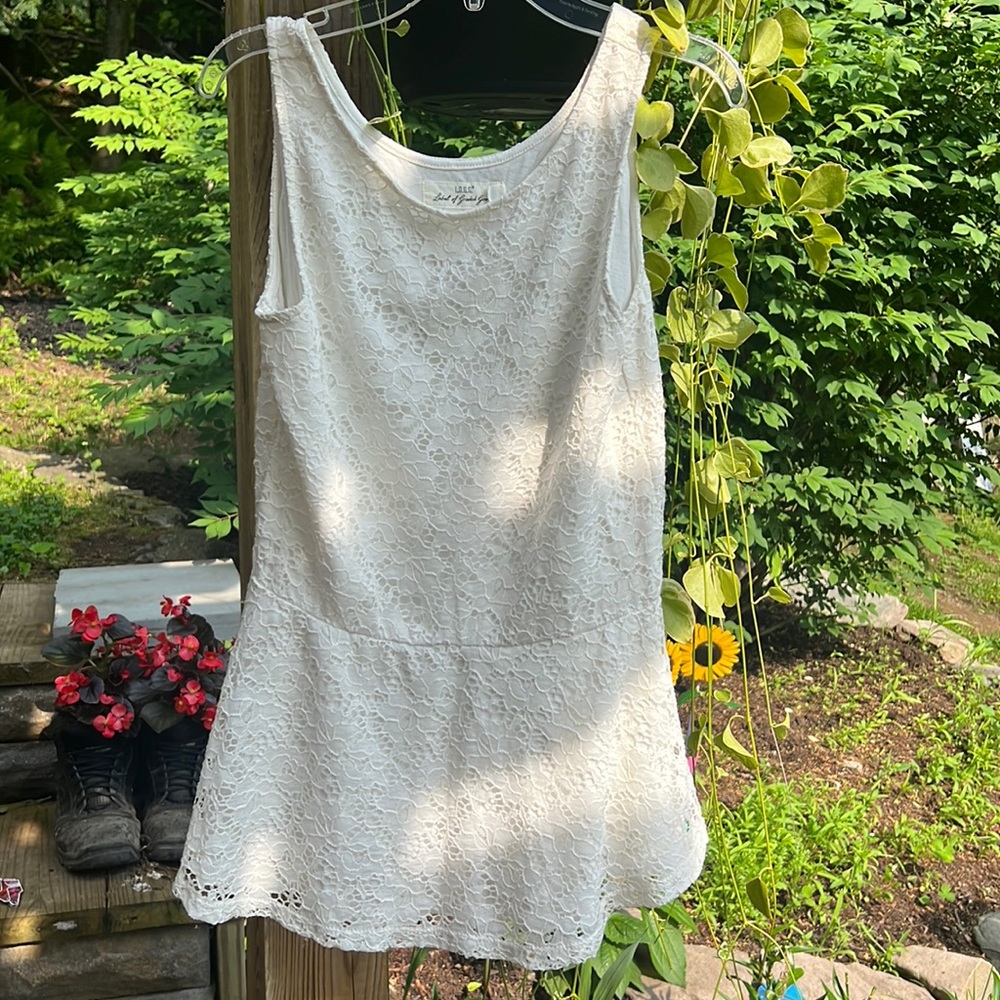 Pretty lace tank with peplum